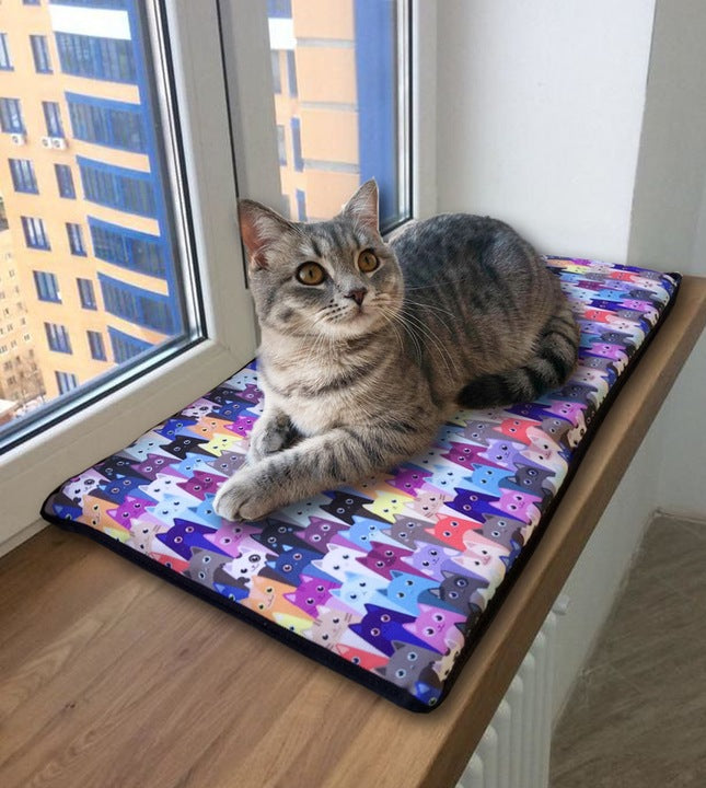 Katės pagalvė su raštais