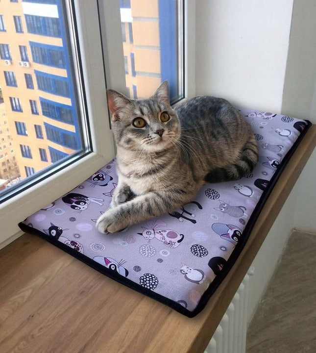 Katės pagalvė su raštais