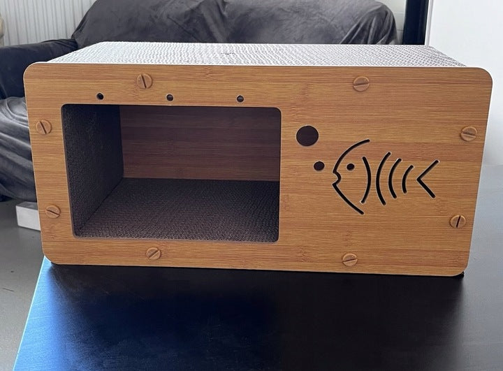 Kačių draskyklė su trimis kamuoliukais