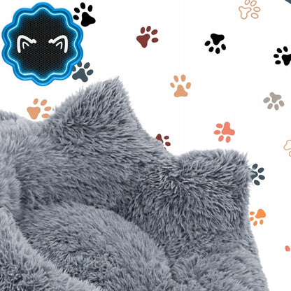 Minkštas, pūkuotas guolis katei, pilkas