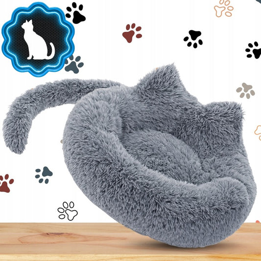 Minkštas, pūkuotas guolis katei, pilkas