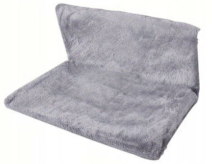 Ant radiatoriaus pakabinamas hamakas katėms