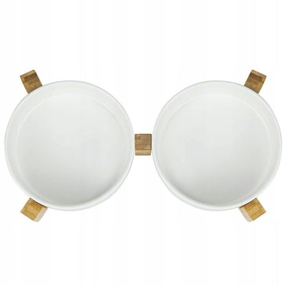 Dvigubas keraminis šuns/katės dubuo ant medinio stovo 2x400ml, baltas