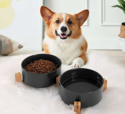 Dvigubas keraminis šuns/katės dubuo ant medinio stovo 2x400ml